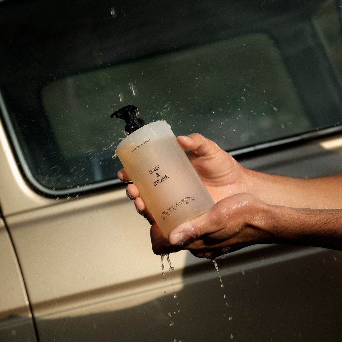Salt & Stone Saffron & Cedar Body Wash 450 ml