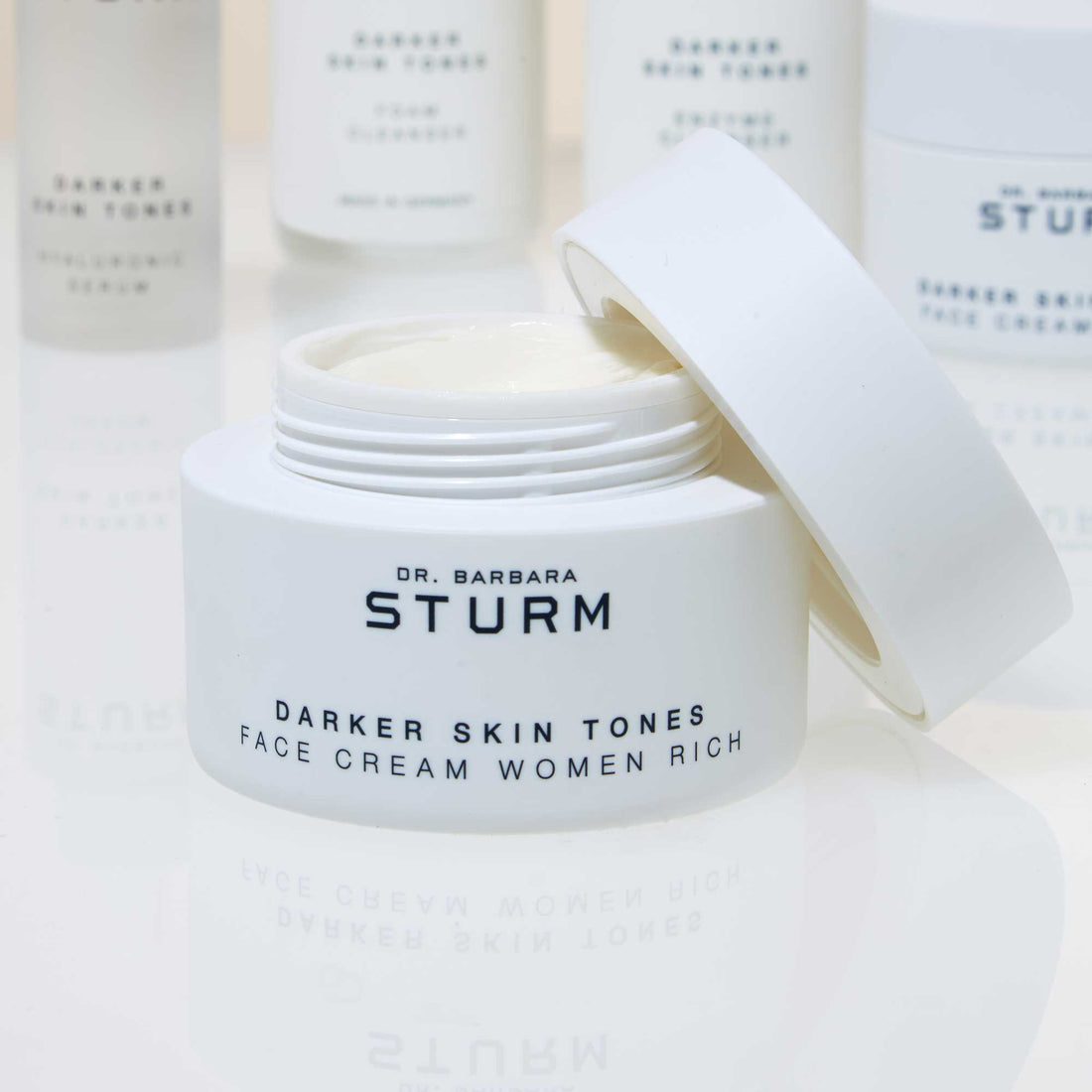 Dr. Barbara Sturm Darker Skin Tones Face Cream Rich 50 ml - Koch Parfymeri
